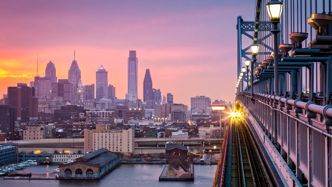 El horizonte de Filadelfia al atardecer